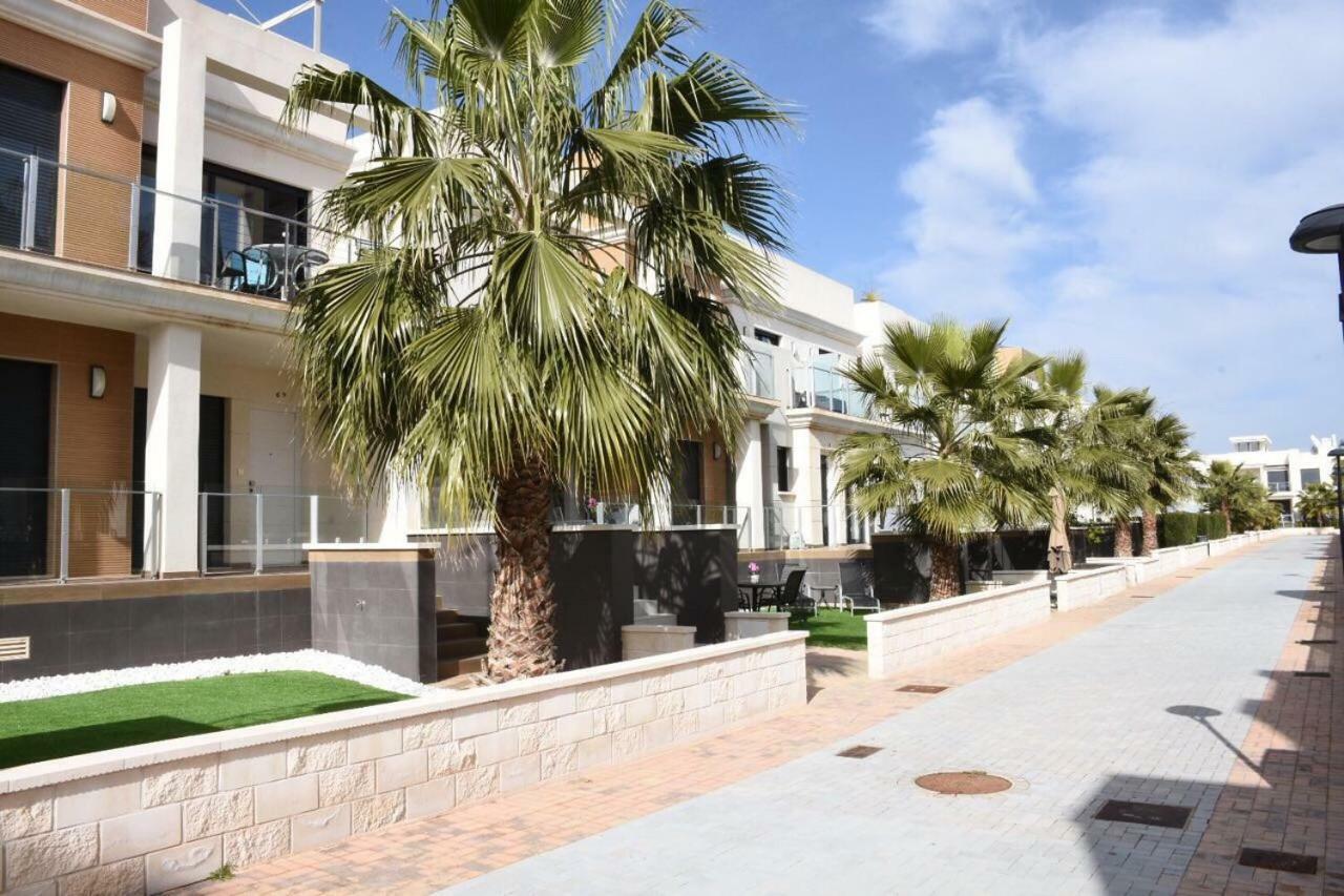 La Zenia Beach Bungalow Hotell Orihuela Eksteriør bilde